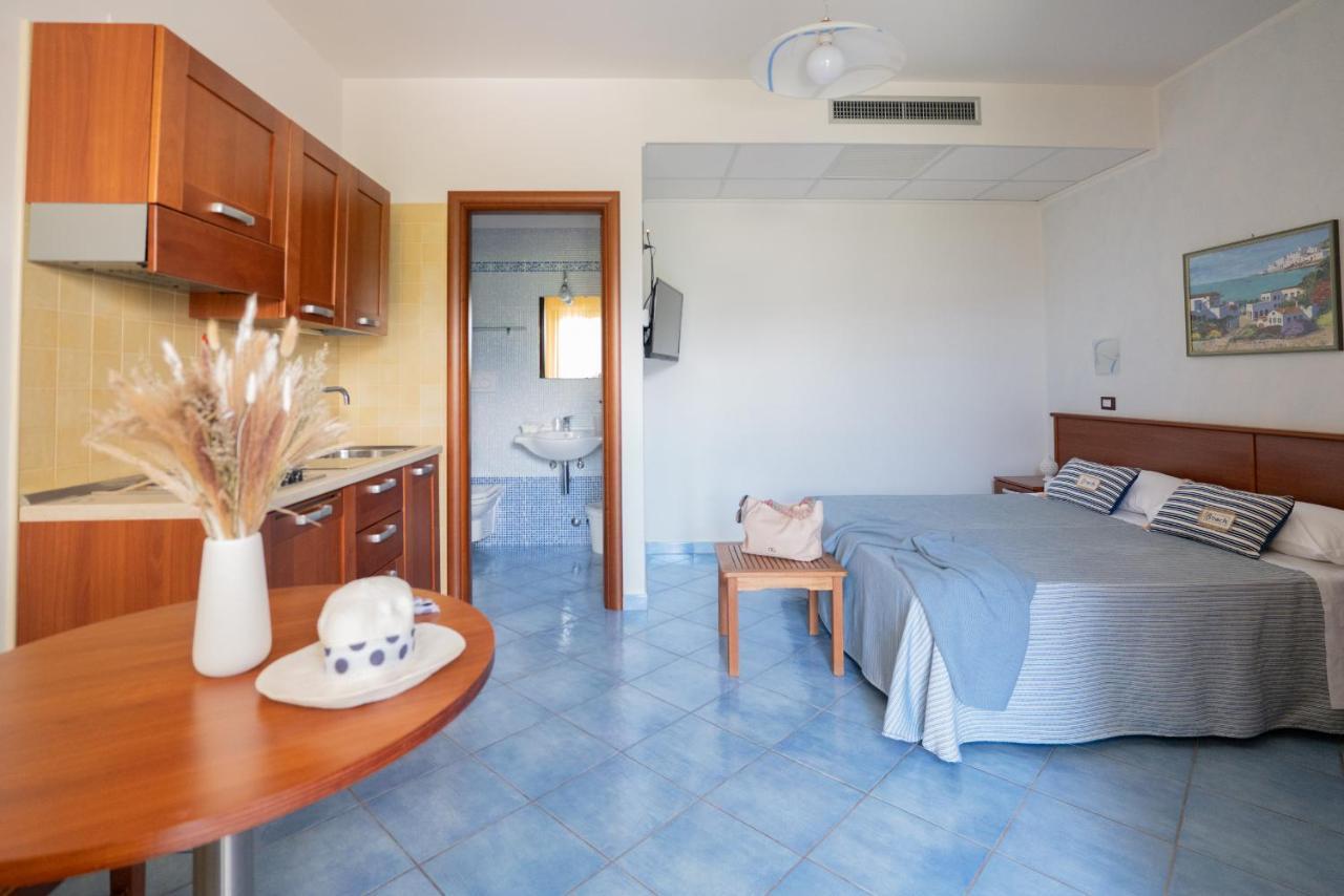 Hotel Residence Torre Del Porto Mattinata Phòng bức ảnh