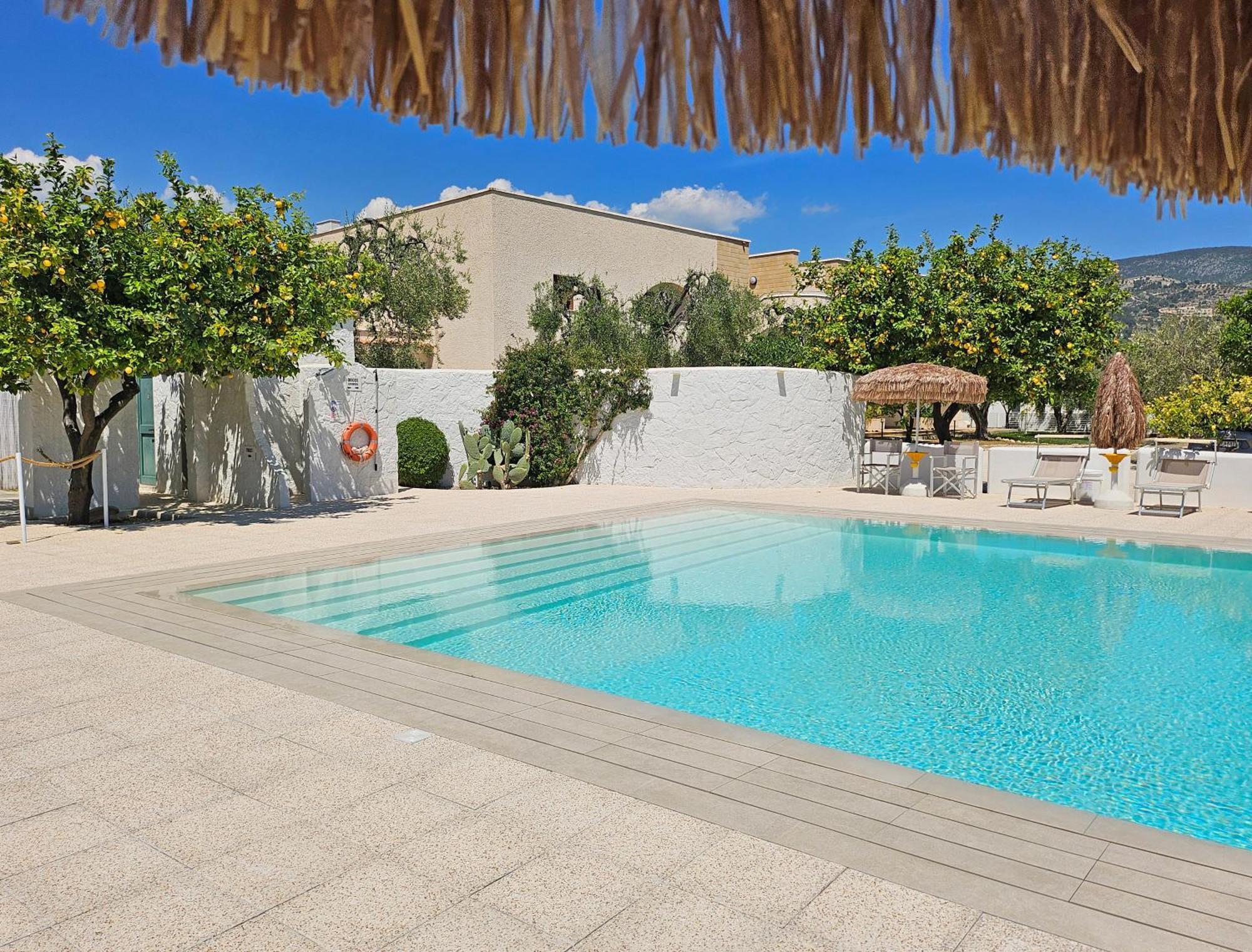 Hotel Residence Torre Del Porto Mattinata Ngoại thất bức ảnh