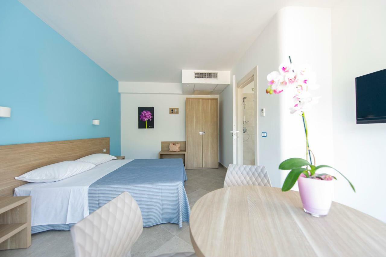 Hotel Residence Torre Del Porto Mattinata Ngoại thất bức ảnh