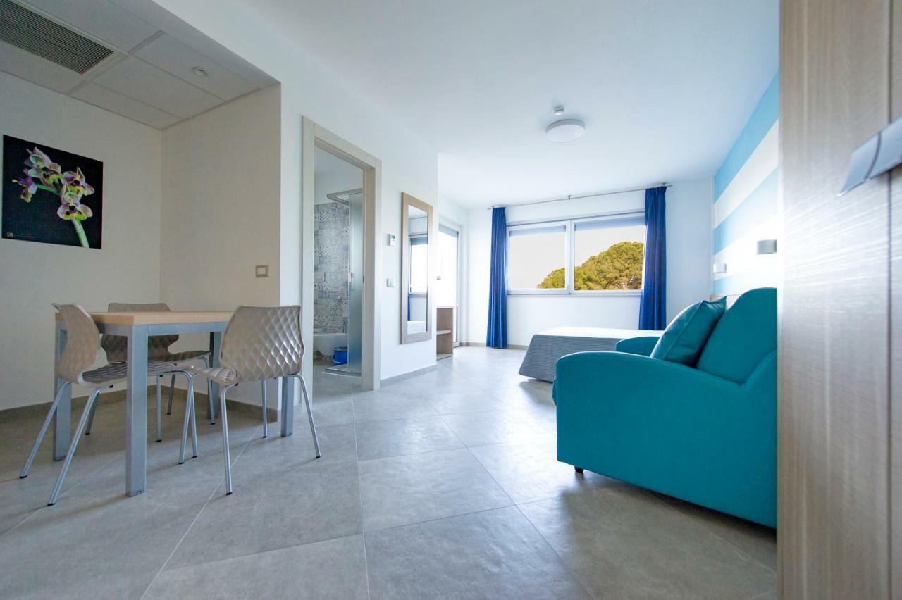 Hotel Residence Torre Del Porto Mattinata Ngoại thất bức ảnh